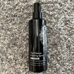 skindinavia finish setting spray oil control